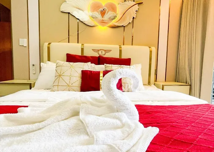 Apartamento Cozy 3br In Bay Near Okada Ii 12pax Manila