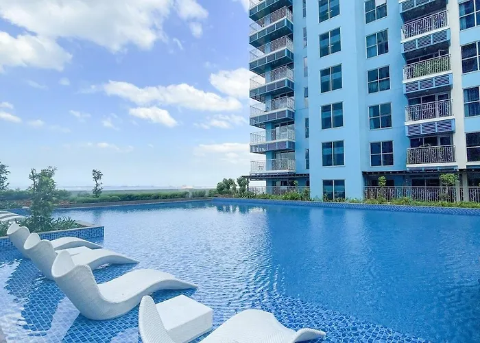 Cozy 3br In Bay Near Okada Ii 12pax * Manila